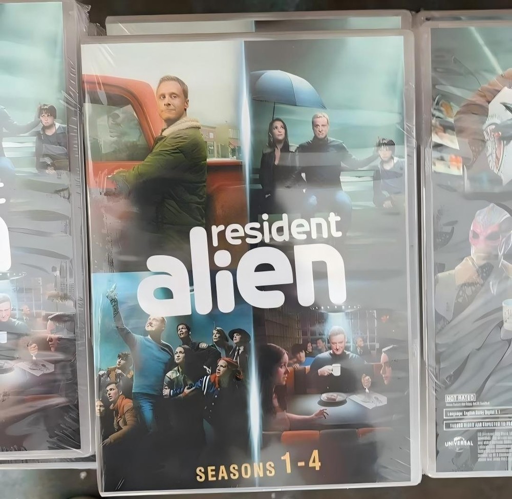 Resident Alien The Complete Series Season 1-4 (11-Disc Box Set) Sealed & New