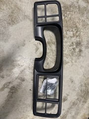 Metra DP-3002B Black Double DIN Dash Kit for Select 99-02 GM Full-Size Truck/SUV