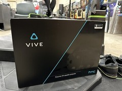 Virtuix Omni – Treadmill w/ Accessories + New VIVE VR Headset