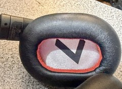 Plantronics Voyager 8200 Headphones B8200 UC Bluetooth USB-C Rechargeable TESTED