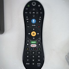 TiVo Mini LUX 4K (TCDA95000) Lifetime Voice GLO-Remote