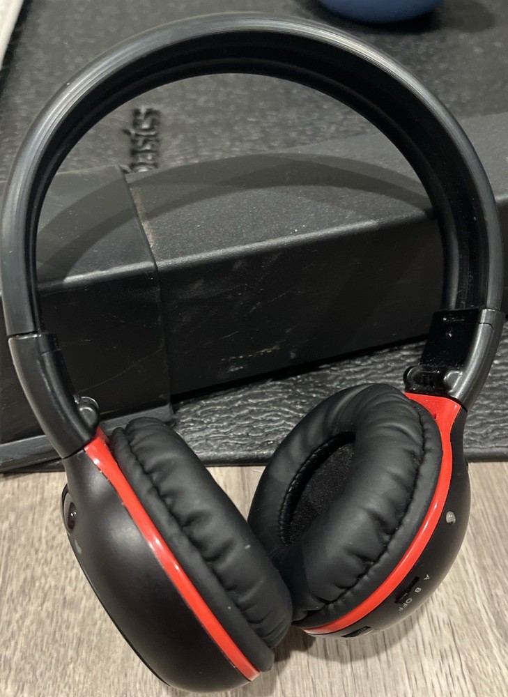Simolio SM 561B Foldable Adjustable Headband Wireless Ear Cup Headphone