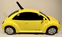 King America Volkswagen Beetle Vintage AM/FM Radio Yellow Working