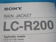 AWESOME VINTAGE NOS SONY LC-R200 RAIN JACKET FOR VIDEO-8 CC-V3/V30 V5/V50 V9/V90