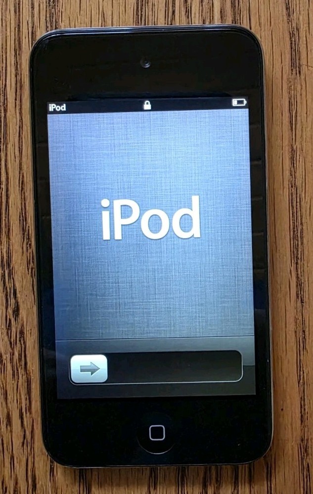 Apple iPod Touch 4th Generation 8GB
