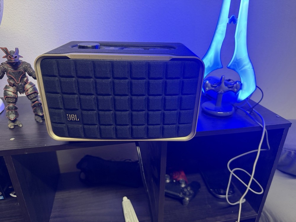 JBL Authentics 200 Smart Speaker Wi-Fi Bluetooth Alexa/Google Black/Gold