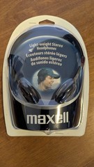 Maxell HP-100 Headphones lightweight Adjustable Stereo Black NEW