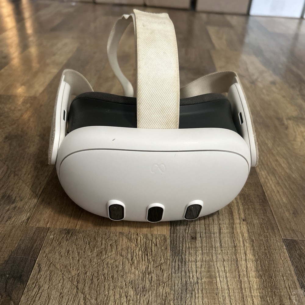 Meta Oculus Quest 3 – 128GB – Headset ONLY