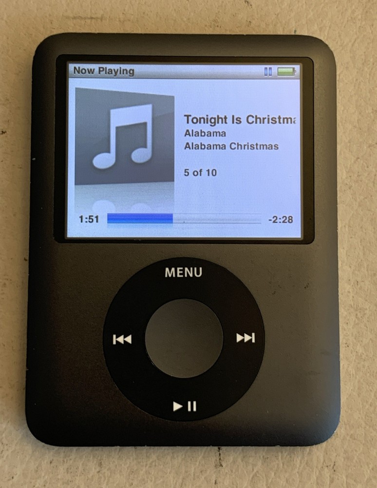 Apple iPod A1236 Nano 3rd generation MP3 Player 8GB Black Works