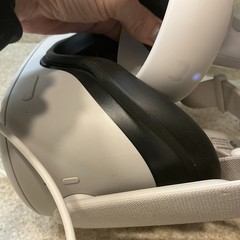 Meta Oculus Quest 2 128GB Advanced All-In-One VR Headset with Controllers – Whit