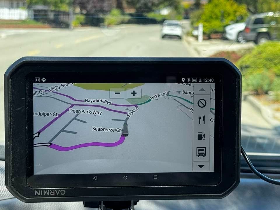 GARMIN TRUCK 7″ GPS WITH DASH CAM RECORDER LM UPDATED TO LATEST 2026