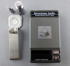 Turntable Stylus Gauge with Digital Display and Calibration Masses for Accuracy