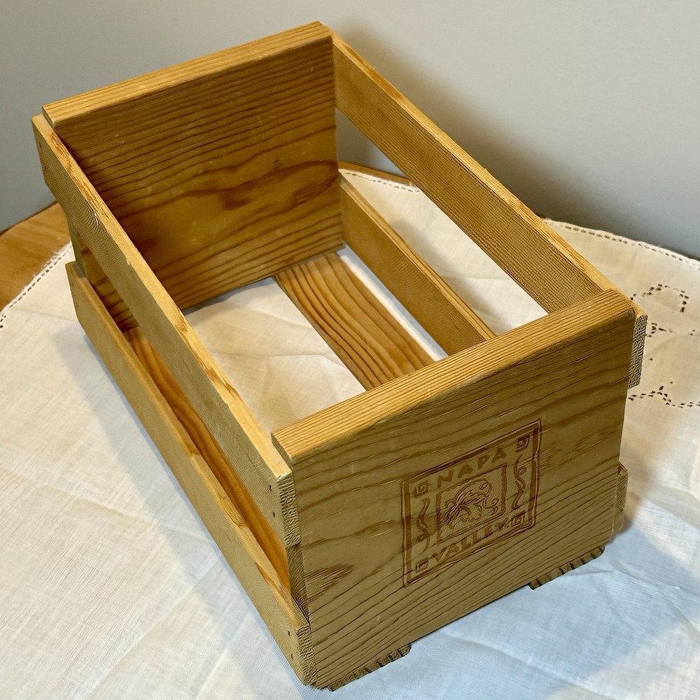 Vtg Rustic Napa Valley Box Co. 20 CD DVD Video Game Display Wood Storage Crate