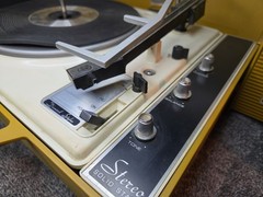 Vintage GE Wildcat Portable Record Player Yellow Stereo Solid State Tested AS IS