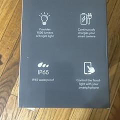 3-in-1 SmartCam Floodlight Charger and Mount for SimpliSafe Noorio B210 Wyze Cam