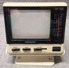 1989 Vintage Magnavox BH3907 Mini TV 4.5” (Black/white) w/Stand Tested