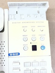 Vintage AT&T Model 1820 Digital Answering Machine Voice Time Day Stamp -WORKS
