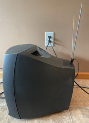 Philips Magnavox Smart Series 13″ CRT TV Retro Gaming Works w/ Antenna & Remote