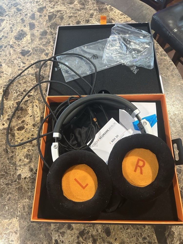Neumann NDH 30 Open Back Headphones Studio Monitors Silver