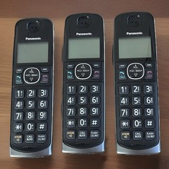 Panasonic KX-TG3833M 3-Handset Black Cordless Phone System w/Answering System