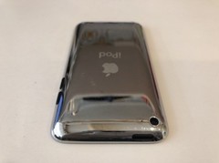 Apple iPod touch 4th Generation Black (8 GB) – Good Condition