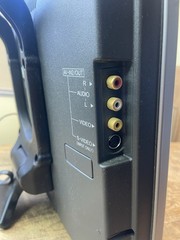 Vintage Sharp Aquos LC-13S1U-S – 13 LCD Portable TV