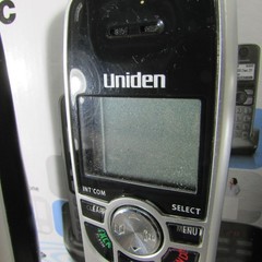Uniden Cordless Phone Lot 4 Handsets Bases Answering Machine DECT 6.0 DCT648