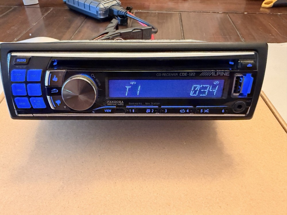 Alpine CDE-122 Single Din Car Stereo With CD Player AUX USB (No Bluetooth)