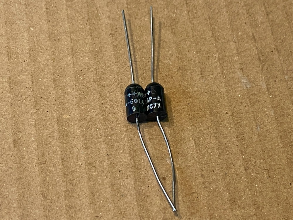 2 NOS Vintage 1970s Western Electric 5 uf 35v Tantalum 601A Capacitors TESTED!
