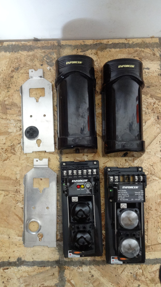 Seco-Larm Enforcer Twin Photobeam Detector, 90-190 Ft. Range (E-960-D90Q)