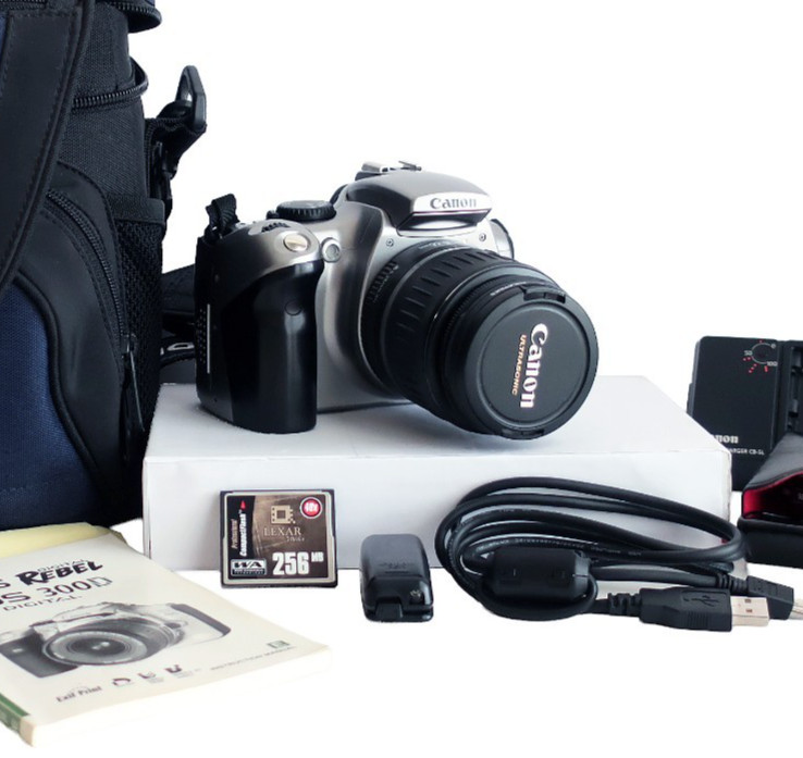 Vintage Canon EOS Rebel 300D DSLR Camera Kit Bundle 18-55mm Lowepro Bag Tested