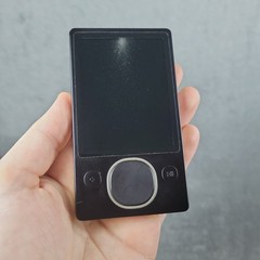 Microsoft Zune 80GB Black MP3 Media Player Model 1126 For Parts Repair READ a