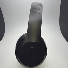 Beats by Dr. Dre Beats Solo3 Wireless On-Ear Headphones – Black