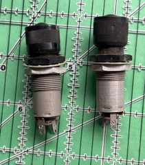 Dialco Cockpit Lamp Indicator Light 44A18454-2 Red Open Box 2 lights