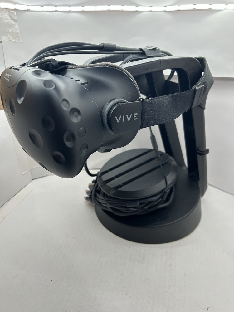 HTC Vive Virtual Reality Headset OPJT100 Only With Stand – TESTED