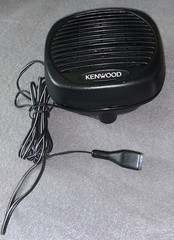 Set of 2 Kenwood KES-5 External Speakers (1 used 1 un-used) & 1 Cobra CA-73 mic