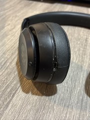 Beats by Dr. Dre Beats Solo3 Wireless On-Ear Headphones – Matte Black