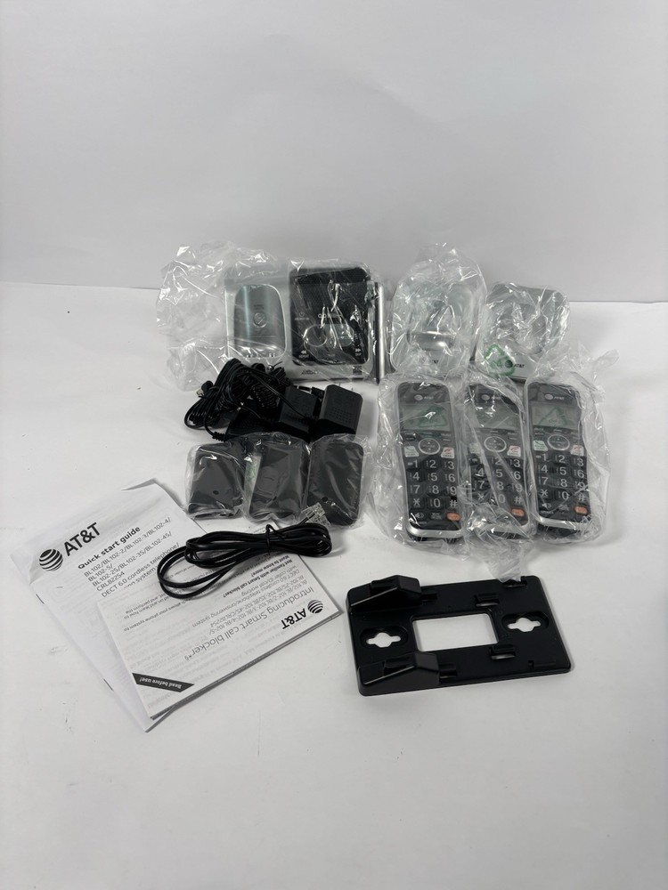 AT&T BL102-3 DECT6.0 3-Handset Cordless Answering Machine