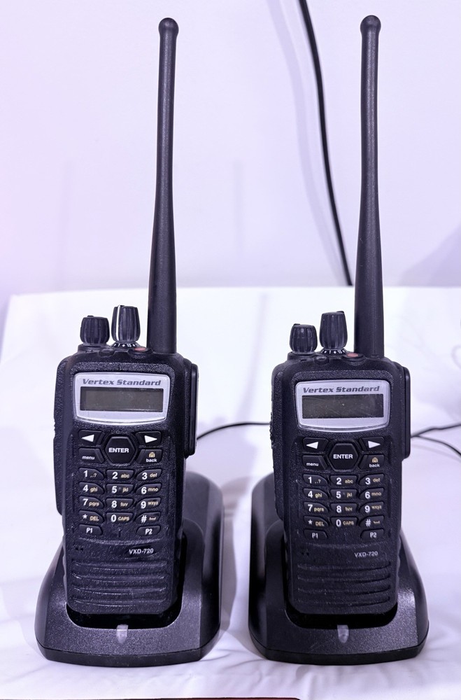 Vertex Standard Digital UHF Radio VXD-720 VXD-720-G6B-4 w/Battery (pair)