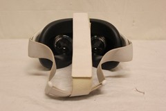 Meta Oculus Quest 2 128GB VR Headset – White in Box B2