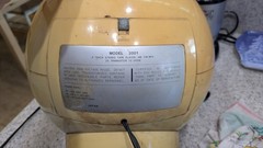 Vintage Weltron 2001 Spaceball AM/FM Radio Yellow 8 Track