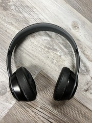 Beats B0534 Solo 2 Wireless On-Ear Bluetooth Headphones in Black