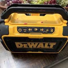 DEWALT 12V/20V Lithium Ion Bluetooth Jobsite Speaker, Yellow/Black