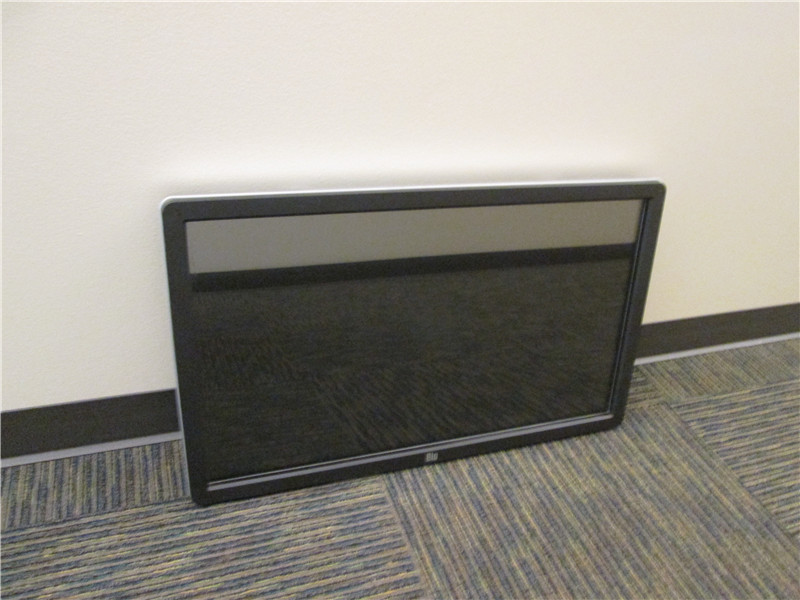 Elo ET3202L 32″ Interactive Touchscreen Display Digital Signage LCD No Stand