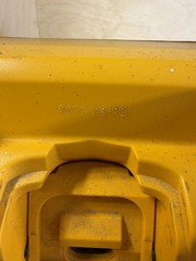 DeWalt DCR028 12v/20v Li-Ion Jobsite Bluetooth Radio (FOR PARTS OR REPAIR)