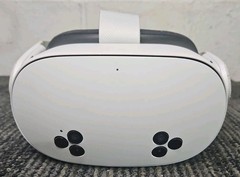 Meta P97 Quest 3S 128G Standalone All-in-One VR Headset with Controllers – White