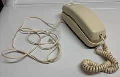 Vintage Radio Shack 43-581 Beige Trimline Corded Phone Wall Desk Landline