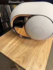DEVIALET Phantom I 108dB Gold Wireless Active Speaker White. With Remote