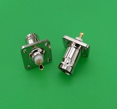(1 PC) BNC Female w/4 hole Flange Panel Chassis Mt Solder Connector- USA Seller
