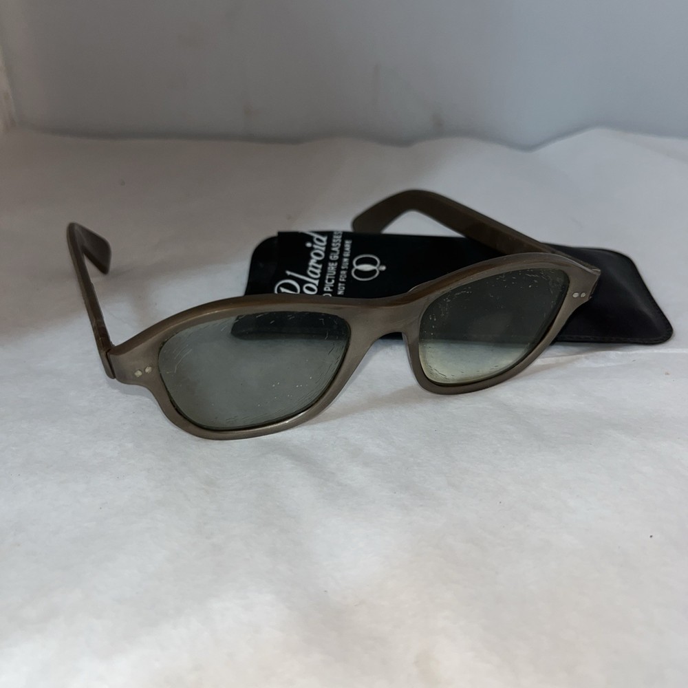 Polaroid 3D Viewer Glasses 717 With Sleeve